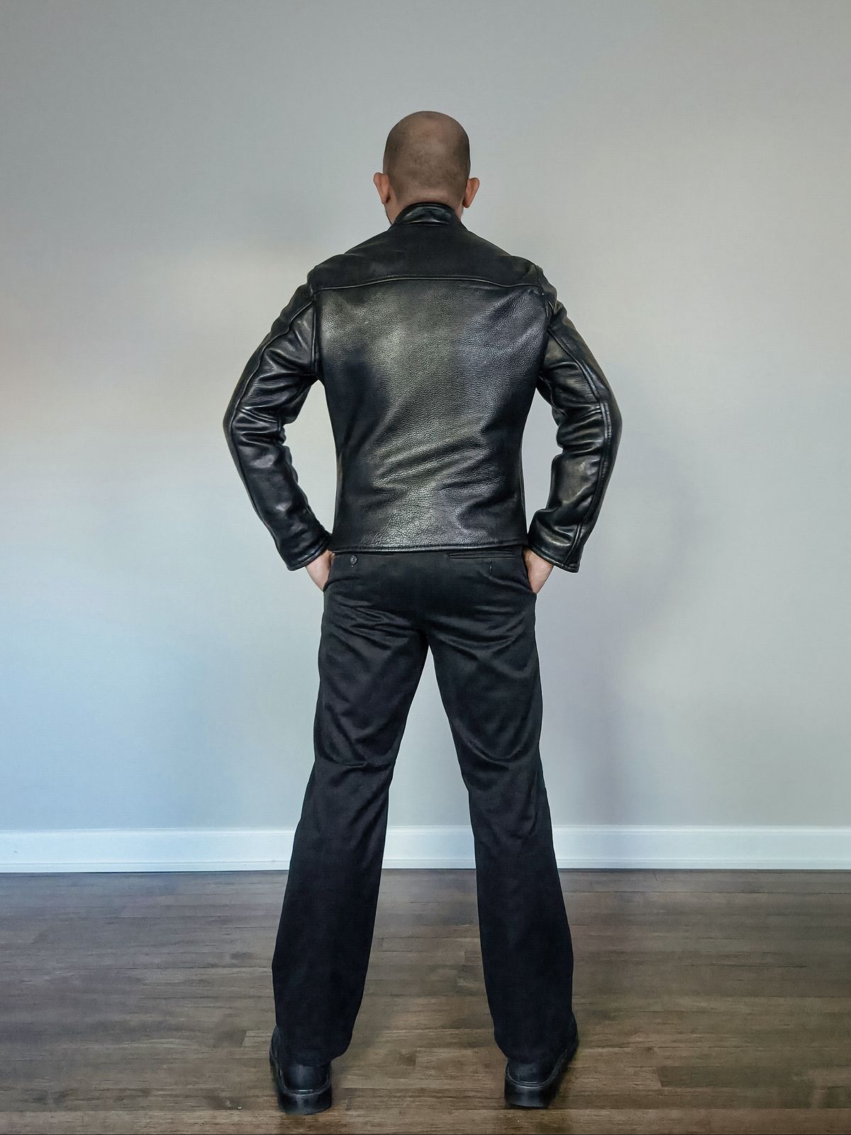 Photo by herculance on October 9, 2025 of the FiveStar Leather Custom Café Racer in FiveStar 1.4mm Steerhide Vegetable-Tanned & Wool Lining.