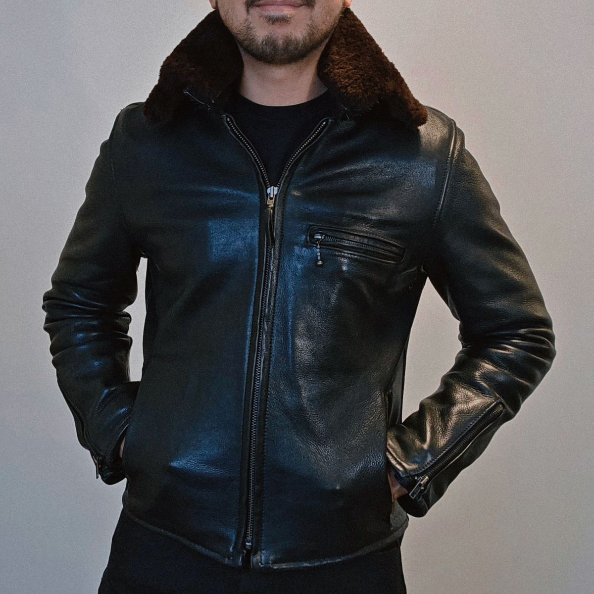 Photo by herculance on February 3, 2026 of the FiveStar Leather Custom Café Racer in FiveStar 1.4mm Steerhide Vegetable-Tanned & Wool Lining.