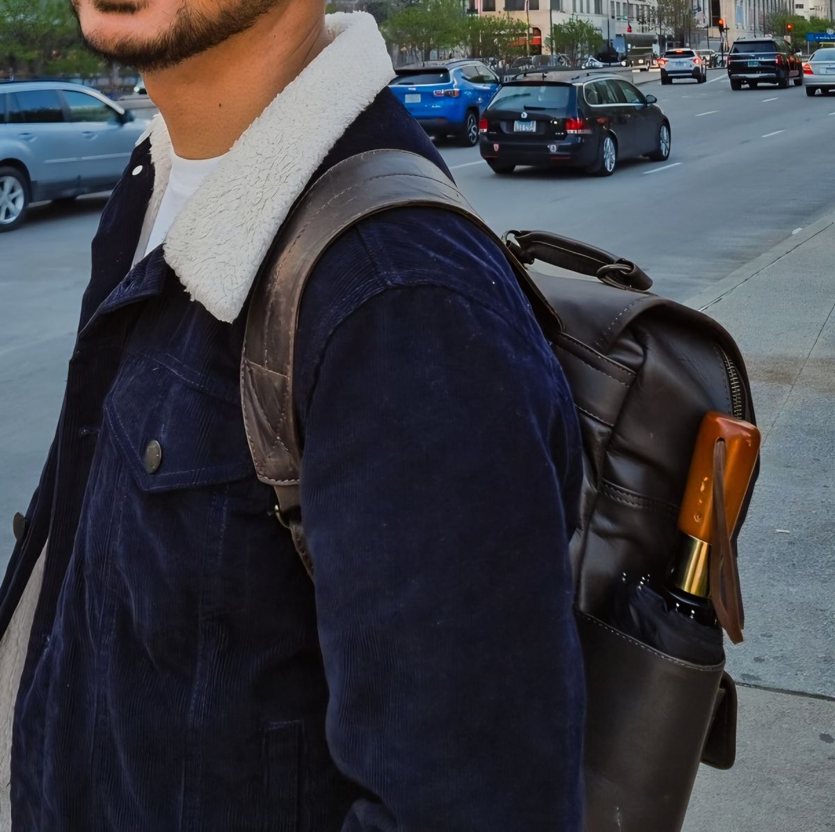 Photo by herculance on April 27, 2025 of the Mahi Leather The City Backpack in Vegetable-Tanned Indian Cowhide.