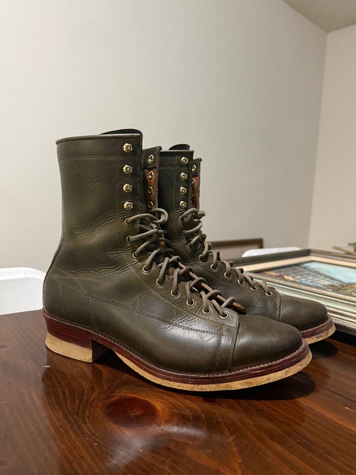 Photo by AlmightyRacko on December 5, 2025 of the Imperium LTT Monkey in Horween Olive Chromepak.