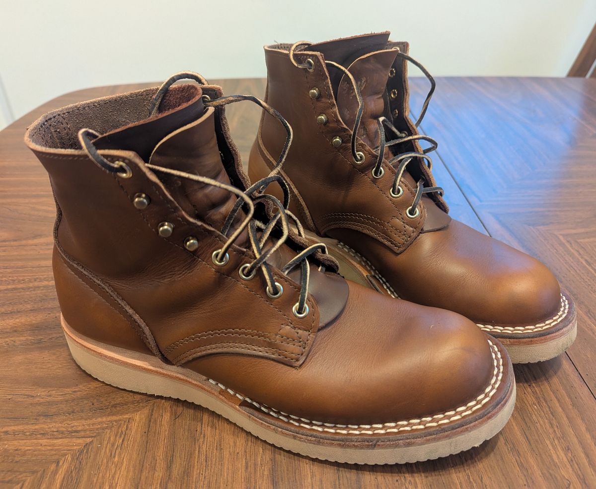 Photo by AndrewT31 on December 16, 2024 of the Nicks Nicks / DeltaArch in Horween&Seidel Shackleton Cognac.