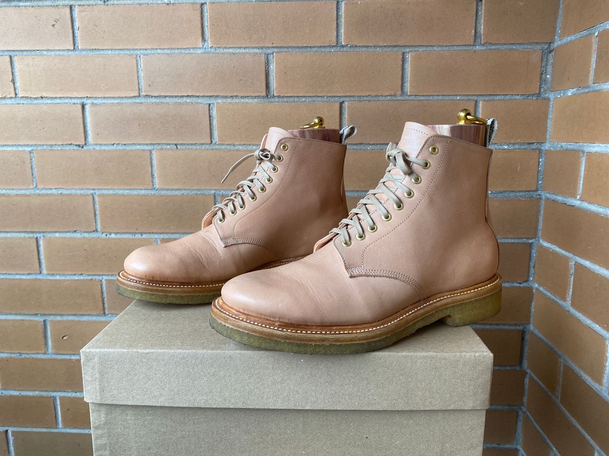 Photo by leezeppelin on March 11, 2025 of the Unmarked Super Natural Boots Veg Tan in Unknown Natural Veg Tan.