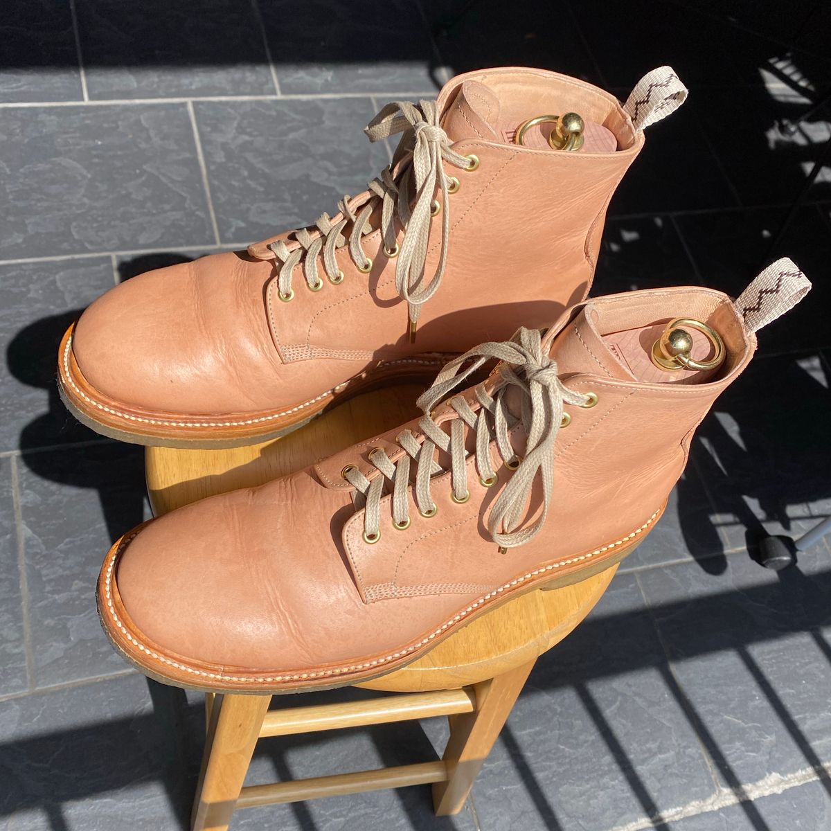 Photo by leezeppelin on March 24, 2025 of the Unmarked Super Natural Boots Veg Tan in Unknown Natural Veg Tan.