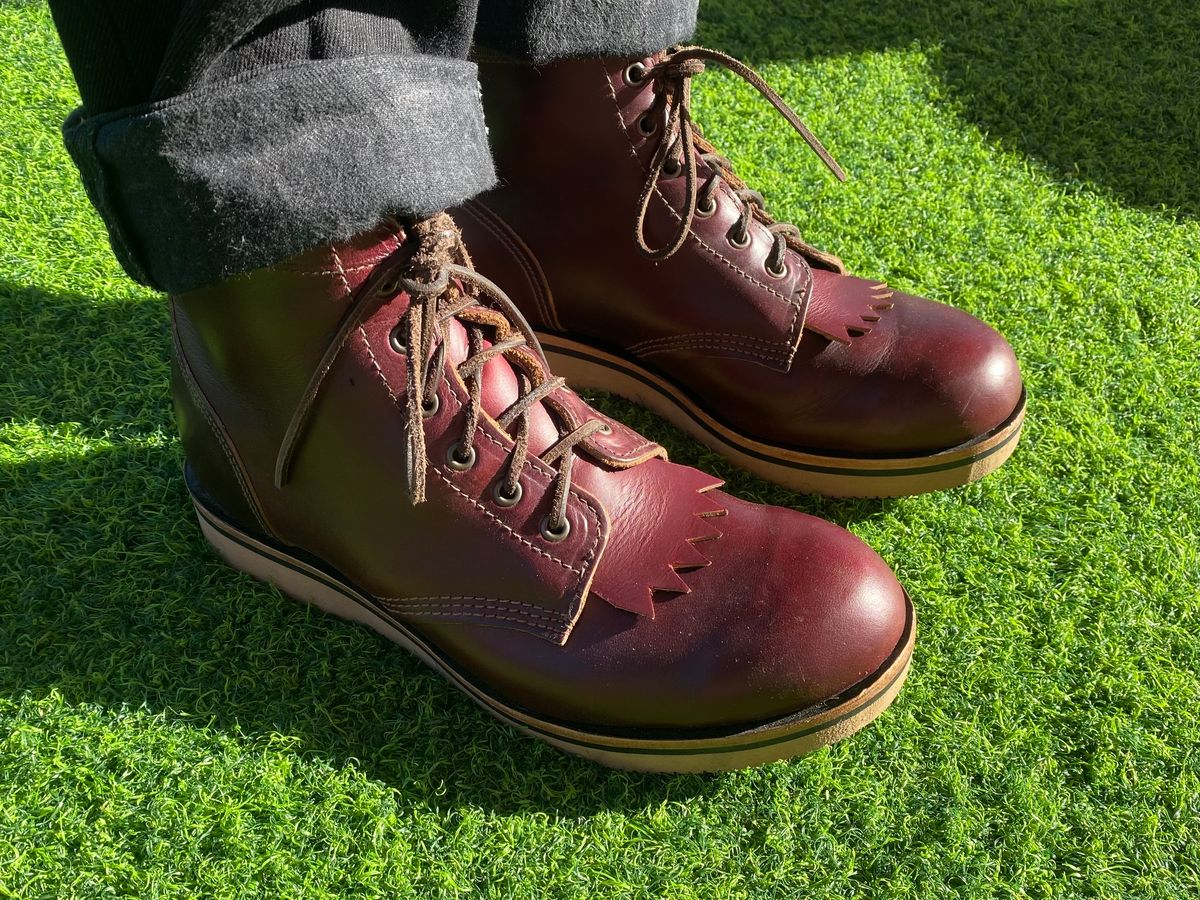 Photo by leezeppelin on May 6, 2026 of the HebTroCo Ankle Biter Boots in Horween Color 8 Chromexcel.