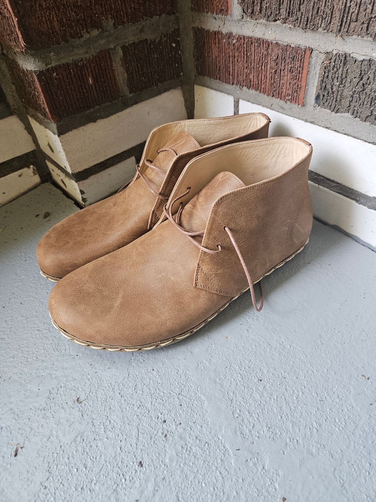 Photo by luekenator on October 1, 2025 of the Atlantis Handmade Shoes Oxford Barefoot Ankle Boots in Zaragoza Brown.