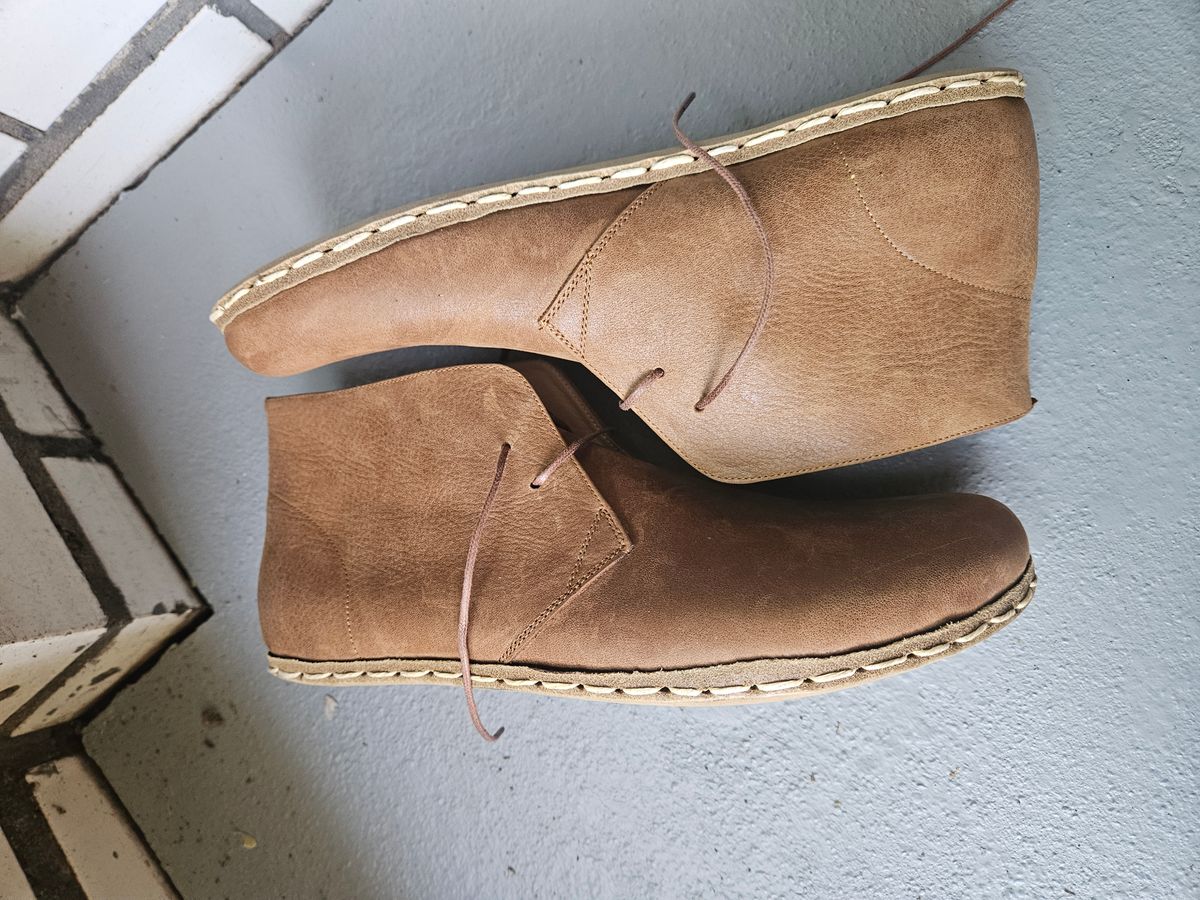 Photo by luekenator on October 1, 2025 of the Atlantis Handmade Shoes Oxford Barefoot Ankle Boots in Zaragoza Brown.