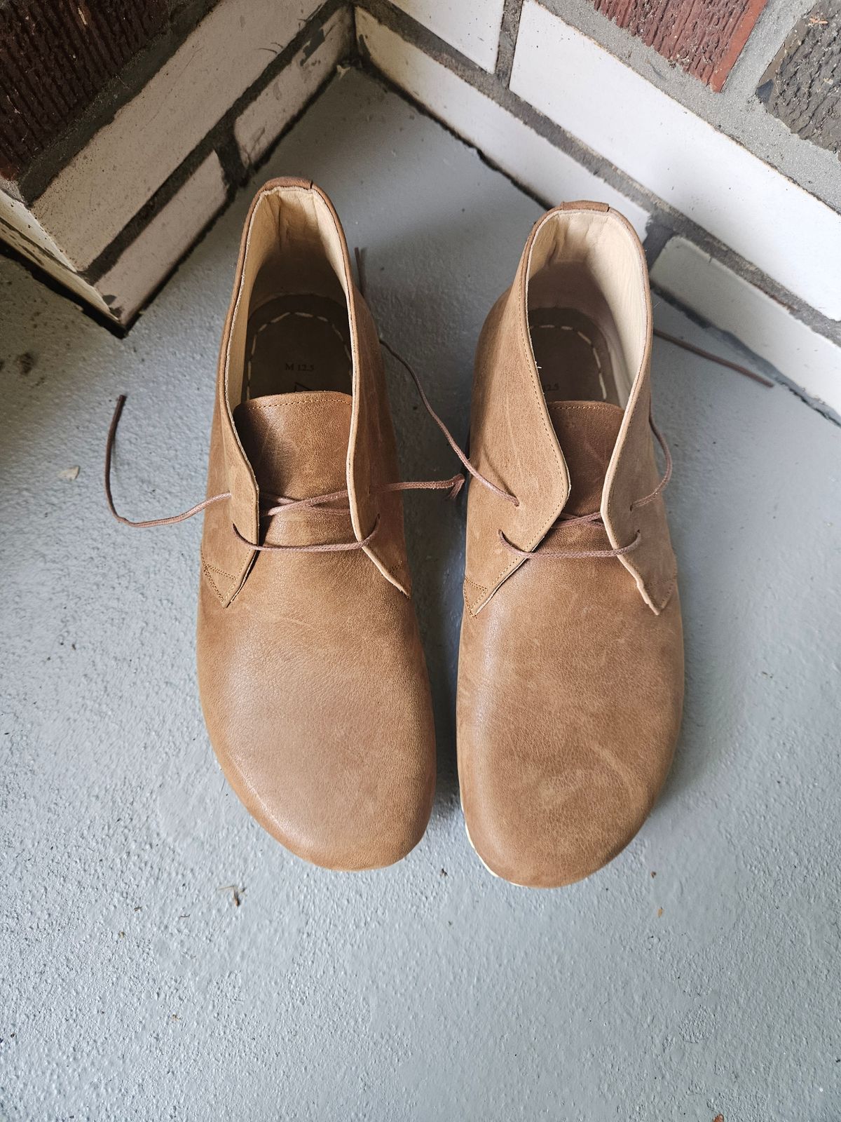 Photo by luekenator on October 1, 2025 of the Atlantis Handmade Shoes Oxford Barefoot Ankle Boots in Zaragoza Brown.