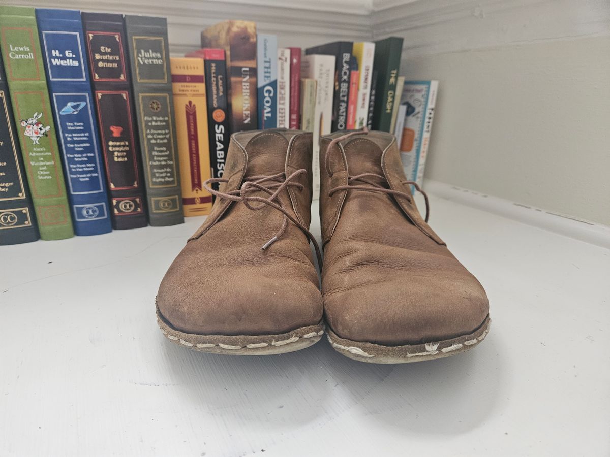 Photo by luekenator on December 2, 2025 of the Atlantis Handmade Shoes Oxford Barefoot Ankle Boots in Zaragoza Brown.