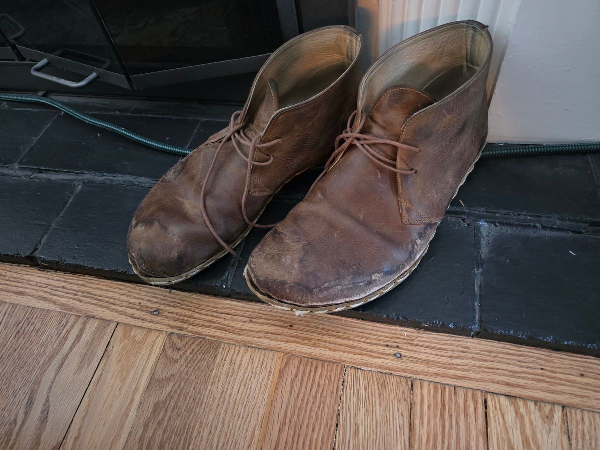 Photo by luekenator on February 4, 2026 of the Atlantis Handmade Shoes Oxford Barefoot Ankle Boots in Zaragoza Brown.