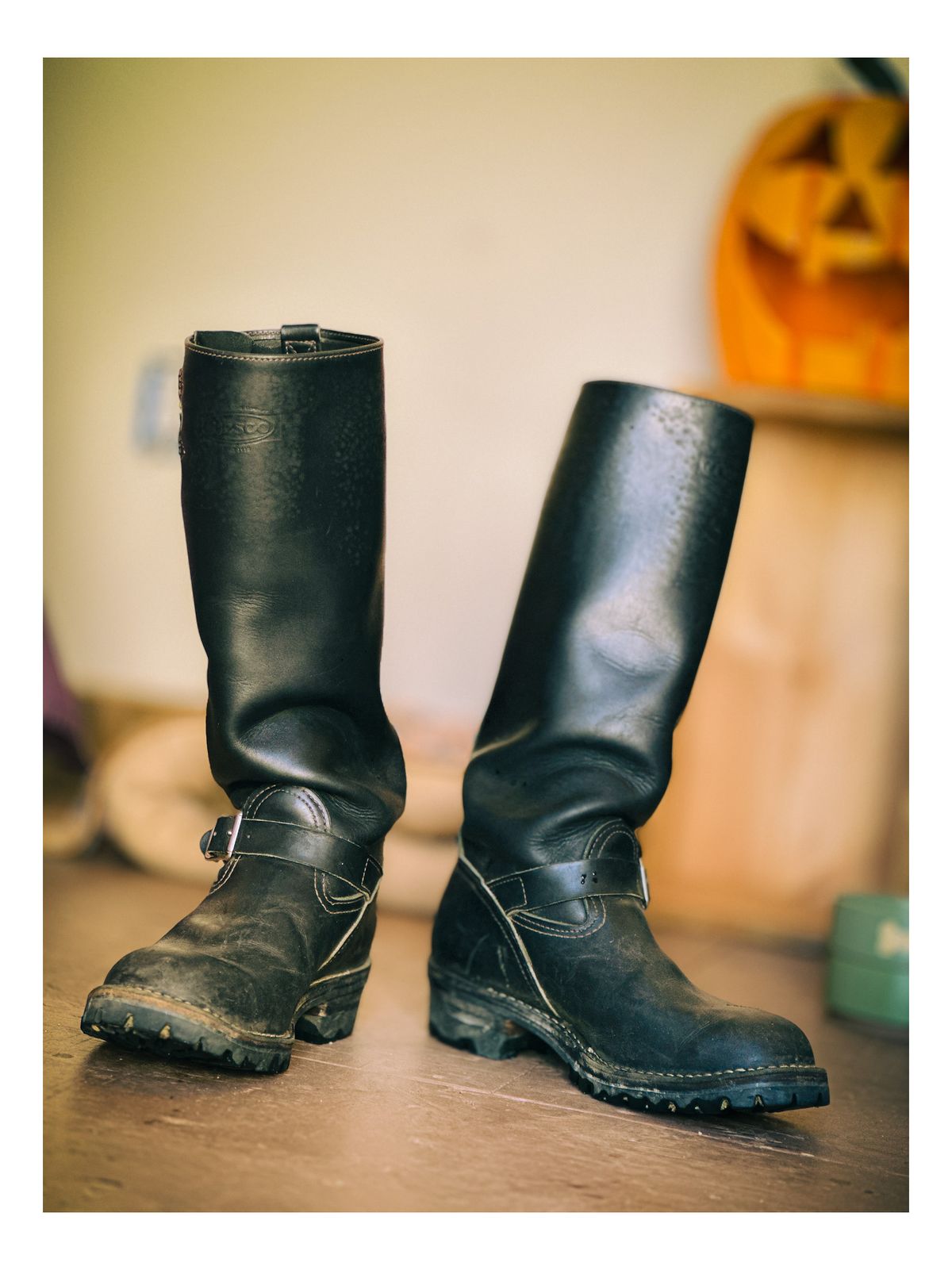 Photo by Slim1818 on October 7, 2025 of the Wesco 1939 Engineer Boot in Seidel Black Tie Domain.