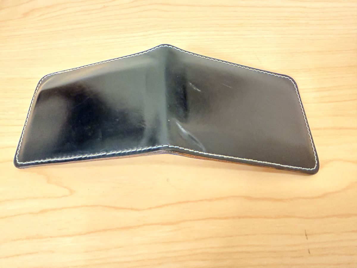 Photo by wk on February 6, 2026 of the Guarded Goods Stronghold Wallet in Navy Shell Cordovan and Navy Cypress Horsehide Horween (USA.