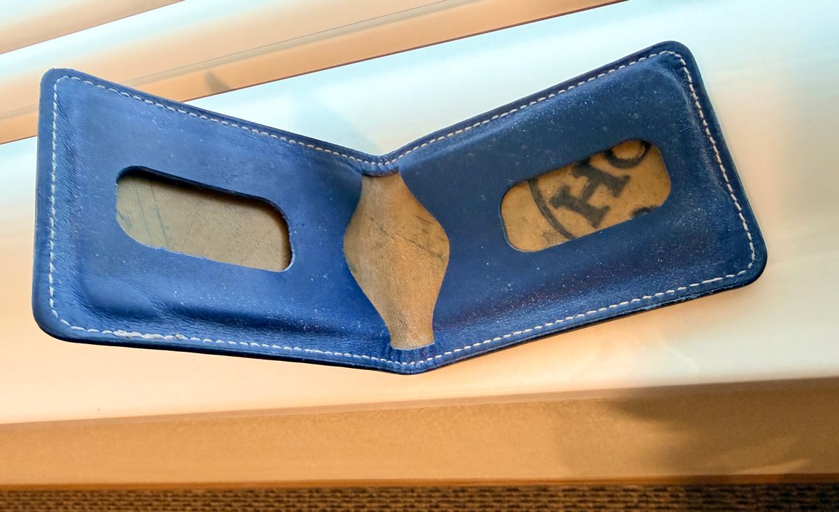 Photo by wk on March 5, 2026 of the Guarded Goods Stronghold Wallet in Navy Shell Cordovan and Navy Cypress Horsehide Horween (USA.