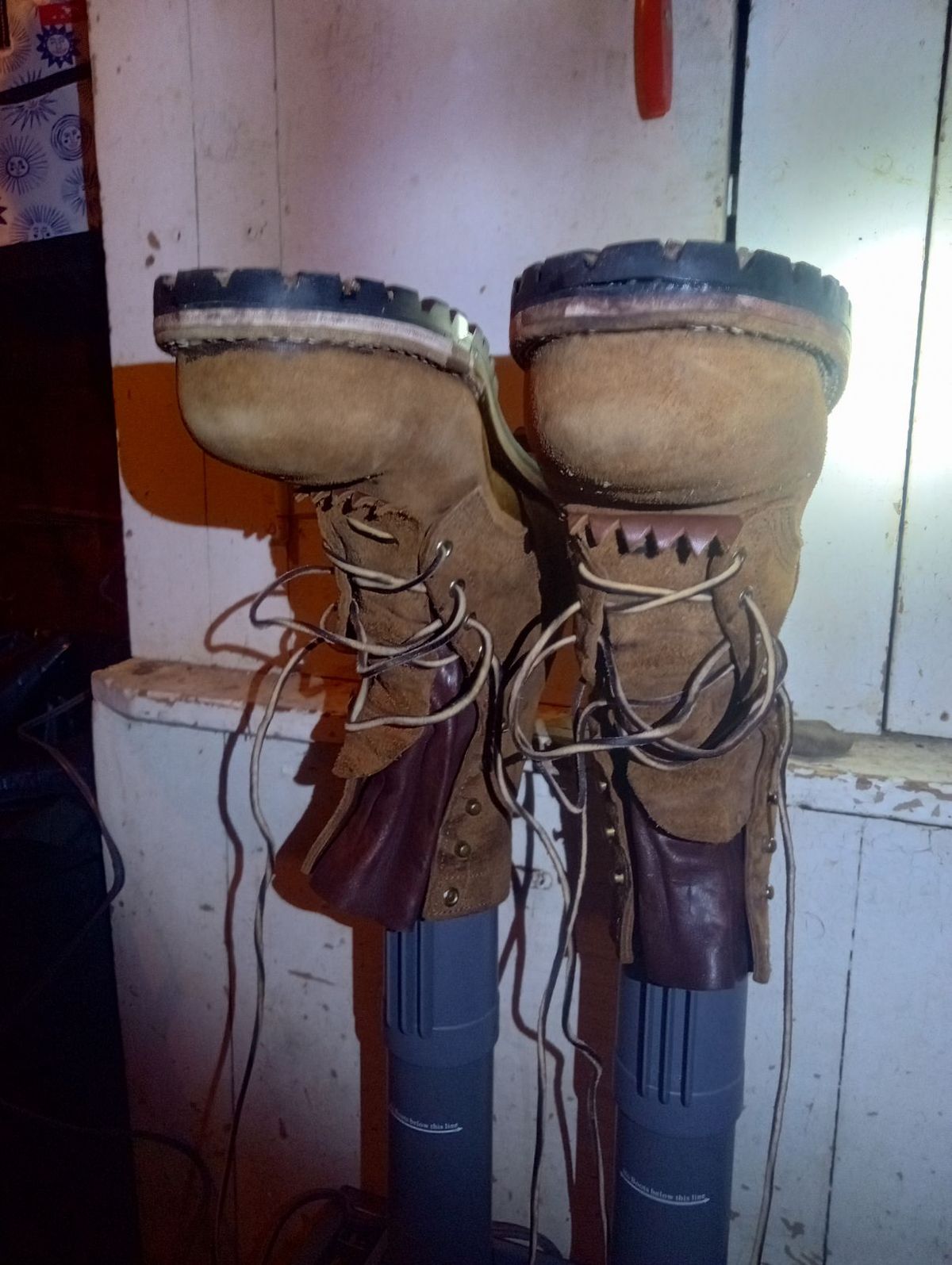 Photo by bootsndogs on December 6, 2024 of the Nicks BuilderPro in Seidel 1964 Brown Roughout.