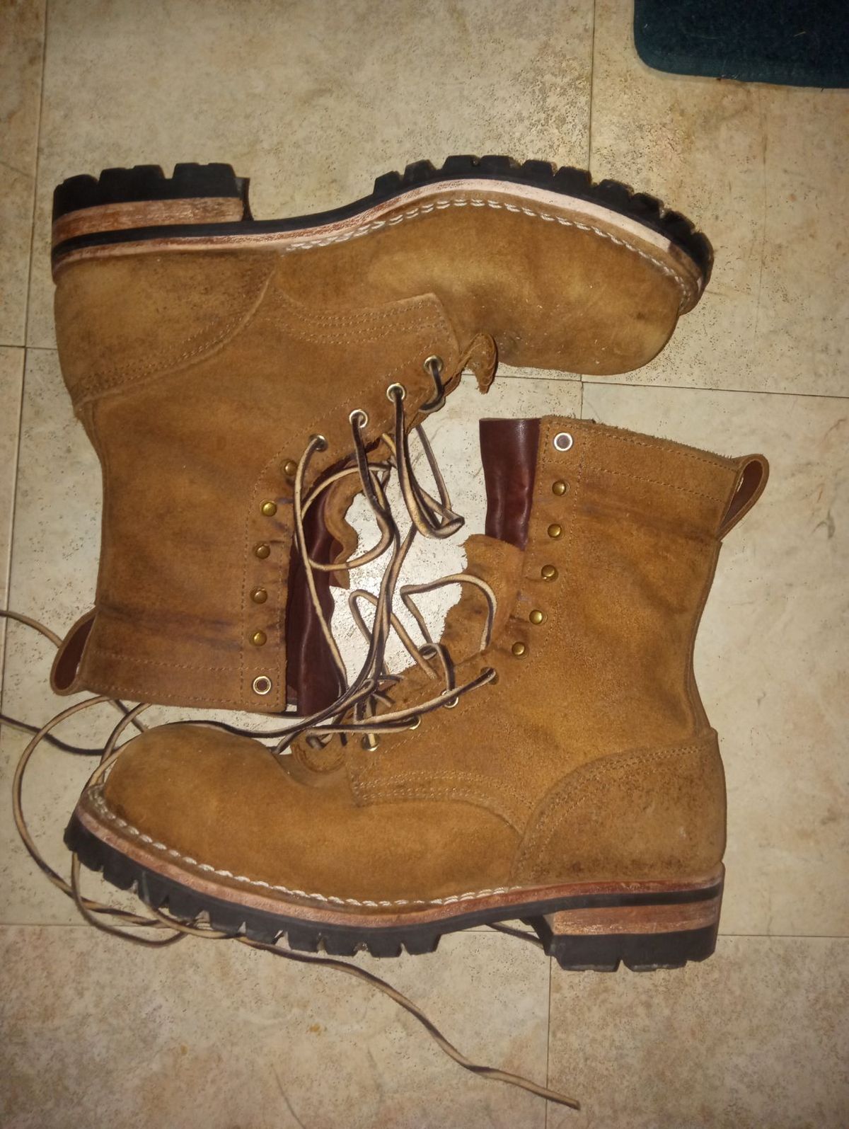 Photo by bootsndogs on December 6, 2024 of the Nicks BuilderPro in Seidel 1964 Brown Roughout.