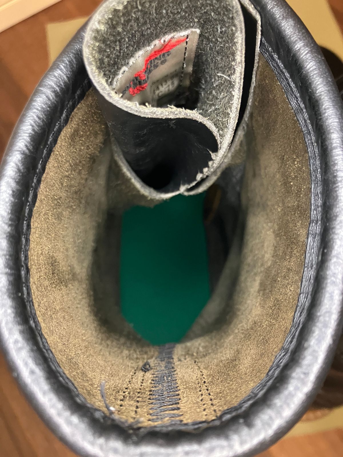 Photo by maru on May 18, 2025 of the Red Wing 8210 Logger Boots in S.B. Foot Black Chrome.