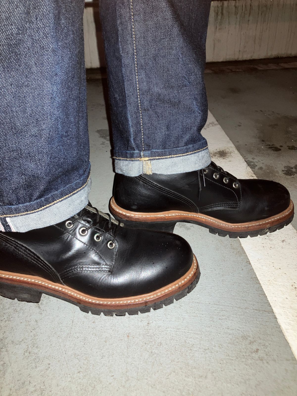 Photo by maru on June 14, 2025 of the Red Wing 8210 Logger Boots in S.B. Foot Black Chrome.