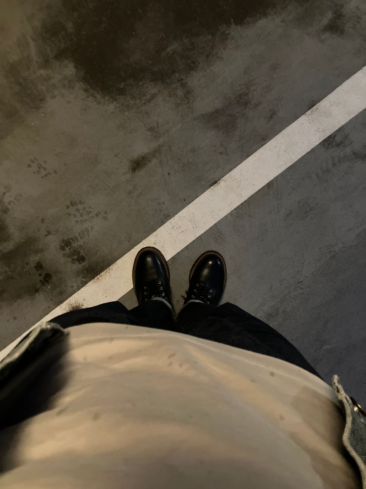 Photo by maru on June 14, 2025 of the Red Wing 8210 Logger Boots in S.B. Foot Black Chrome.