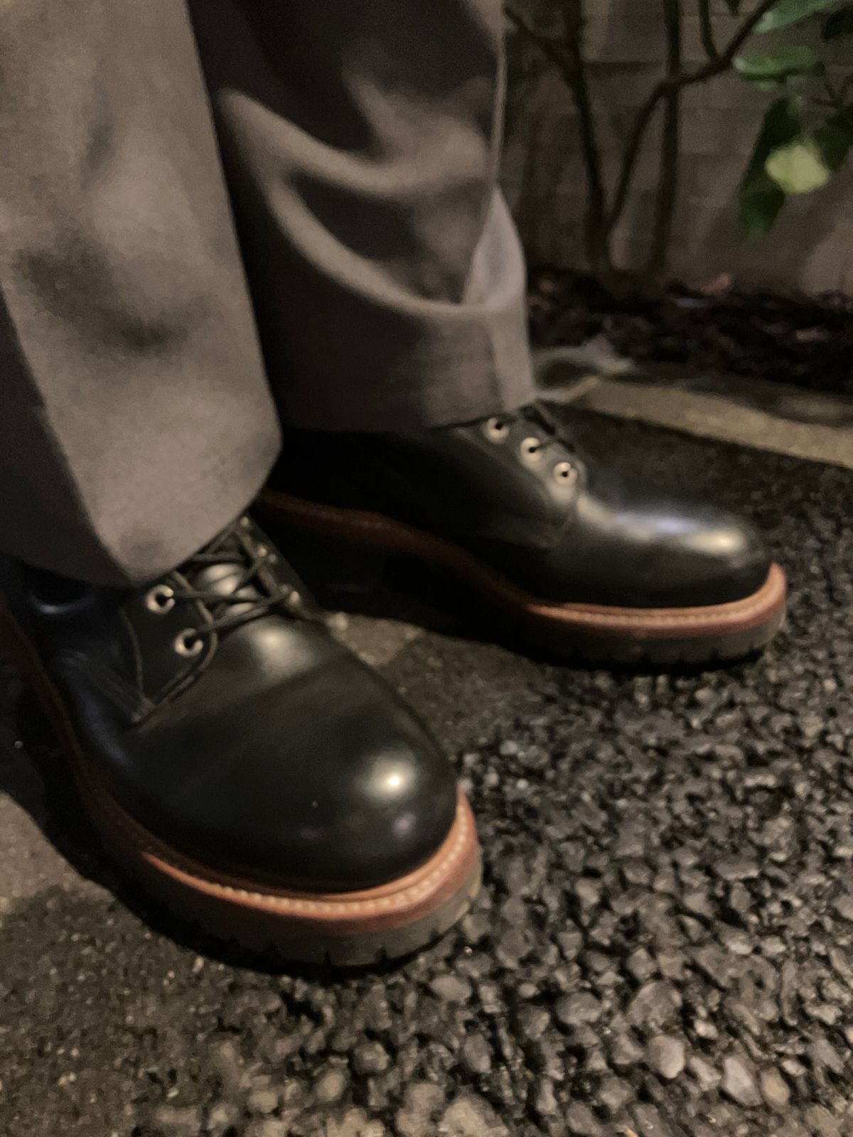 Photo by maru on May 30, 2025 of the Red Wing 8210 Logger Boots in S.B. Foot Black Chrome.