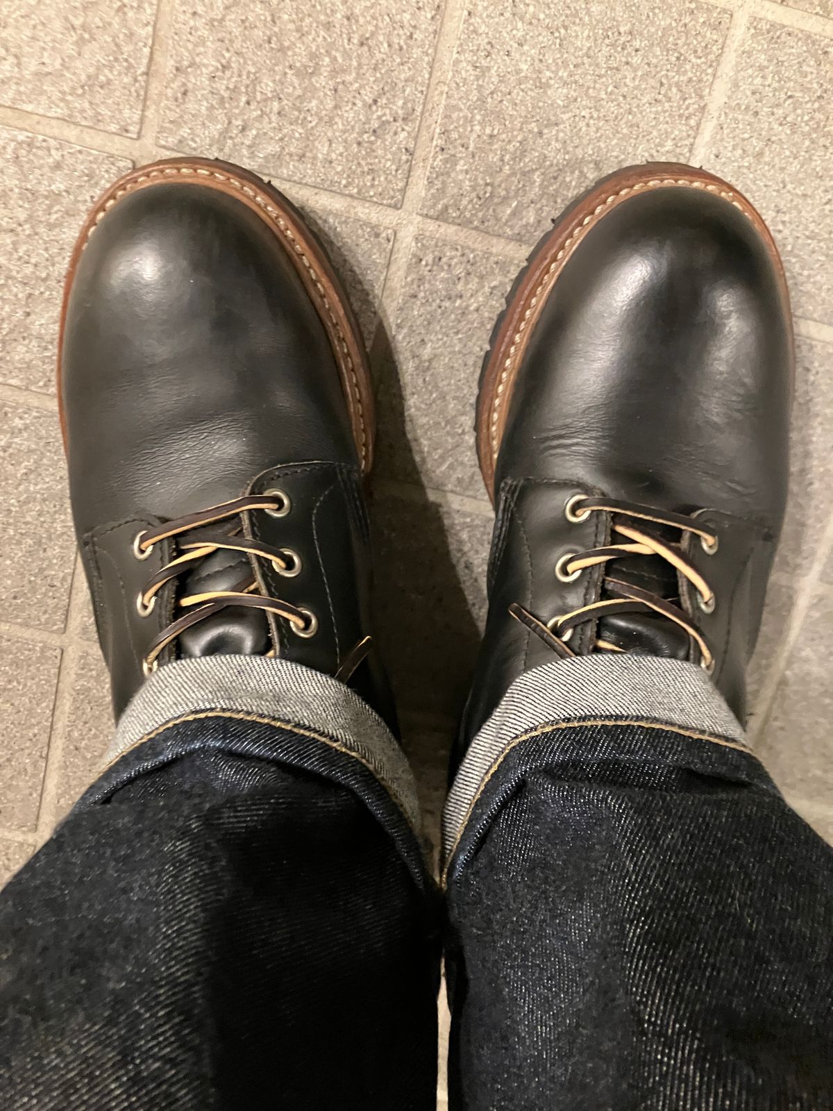 Photo by maru on July 16, 2025 of the Red Wing 8210 Logger Boots in S.B. Foot Black Chrome.