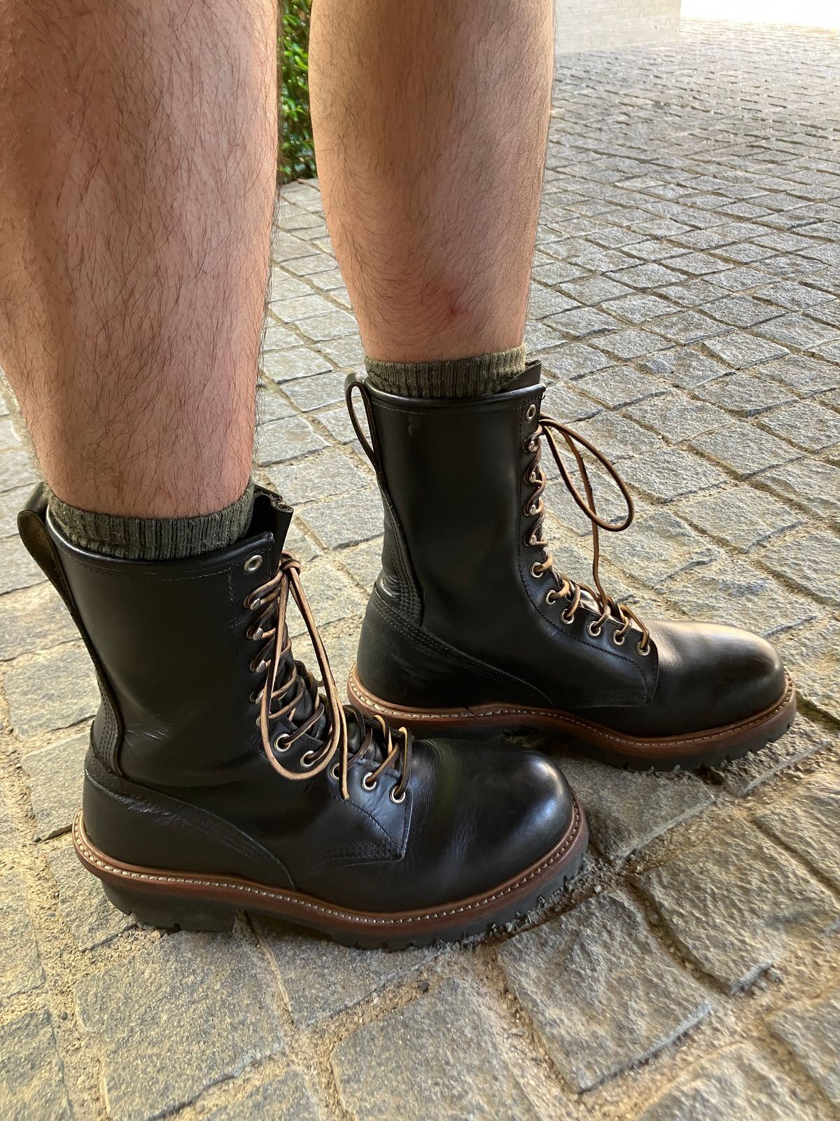 Photo by maru on July 19, 2025 of the Red Wing 8210 Logger Boots in S.B. Foot Black Chrome.