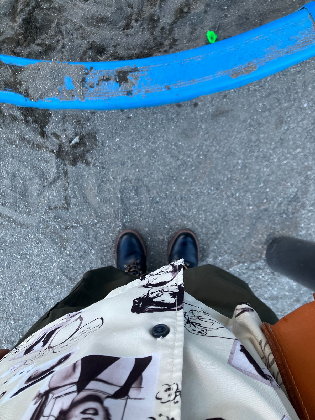Photo by maru on July 21, 2025 of the Red Wing 8210 Logger Boots in S.B. Foot Black Chrome.