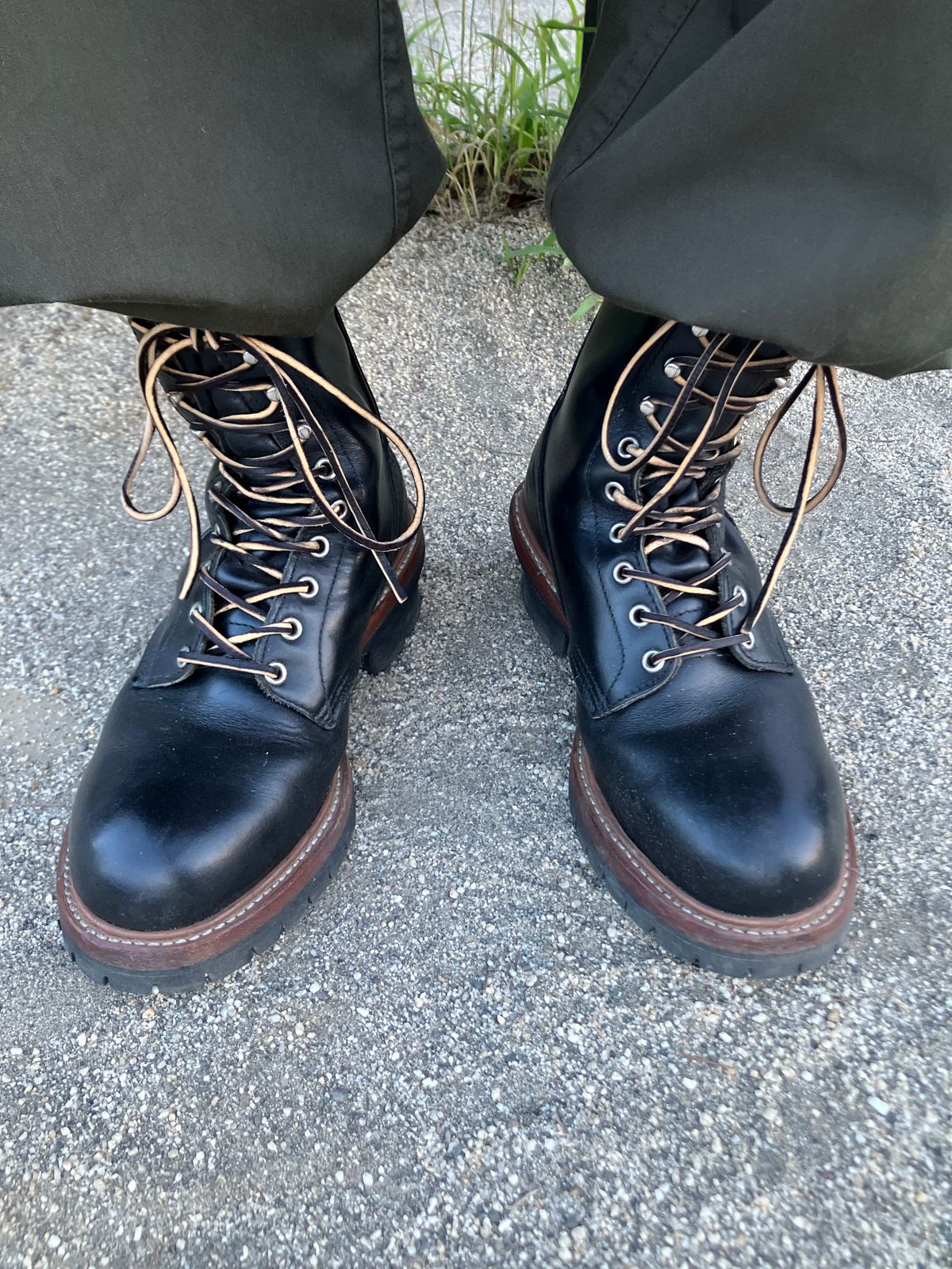 Photo by maru on July 21, 2025 of the Red Wing 8210 Logger Boots in S.B. Foot Black Chrome.