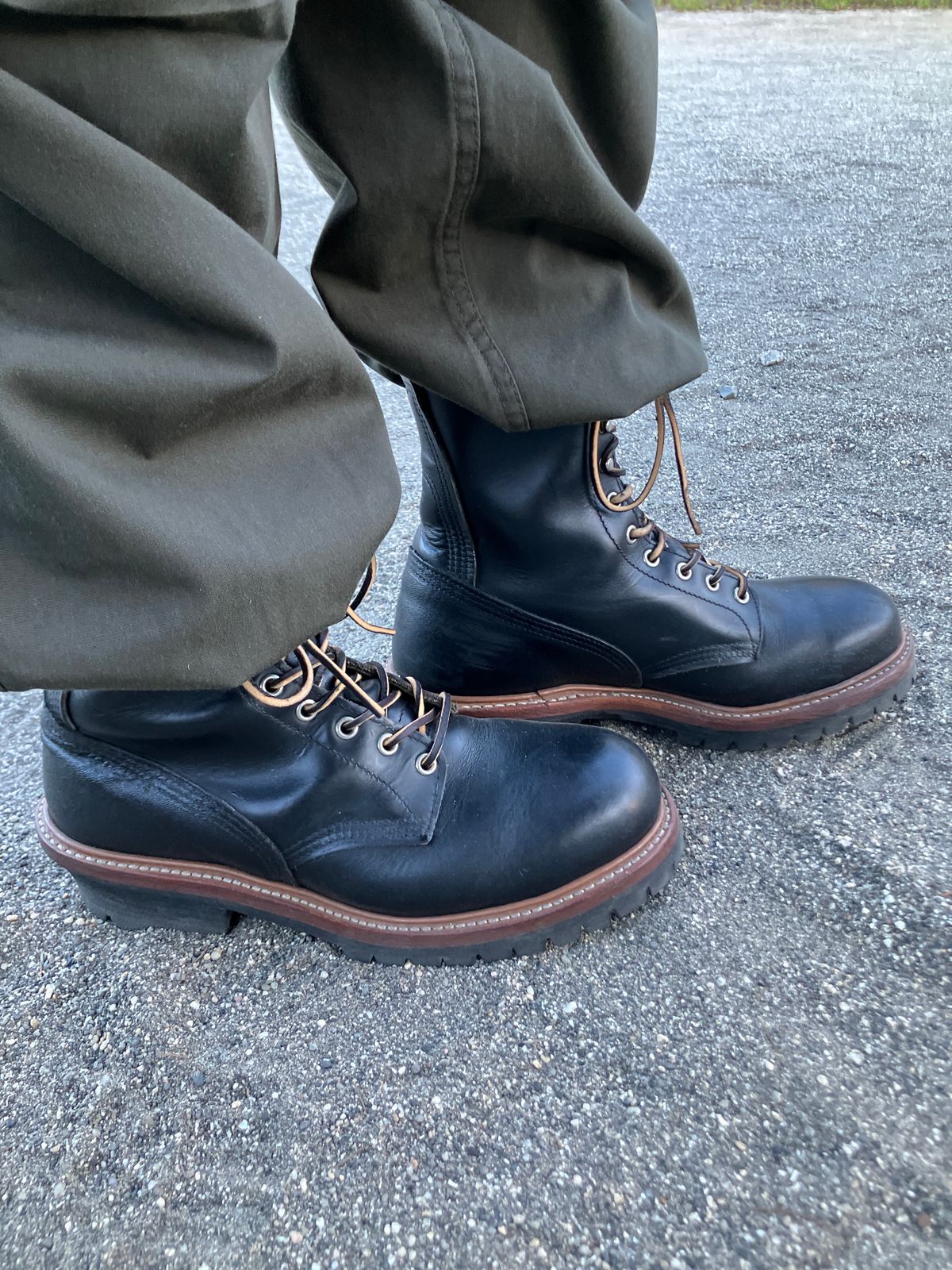 Photo by maru on July 21, 2025 of the Red Wing 8210 Logger Boots in S.B. Foot Black Chrome.