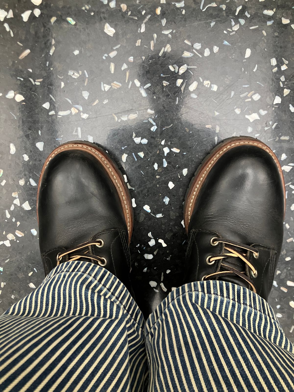 Photo by maru on July 31, 2025 of the Red Wing 8210 Logger Boots in S.B. Foot Black Chrome.