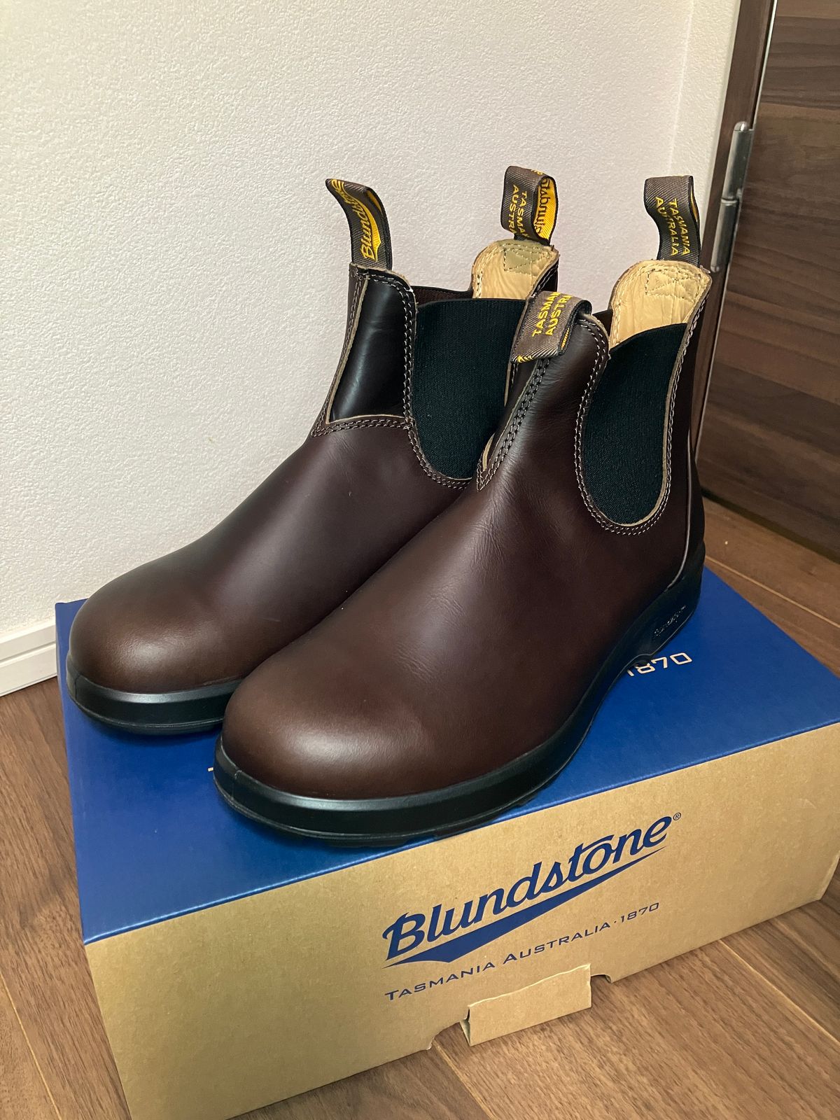 Photo by maru on March 15, 2025 of the Blundstone All TERRAIN in Blundstone / Cocoa Brown.