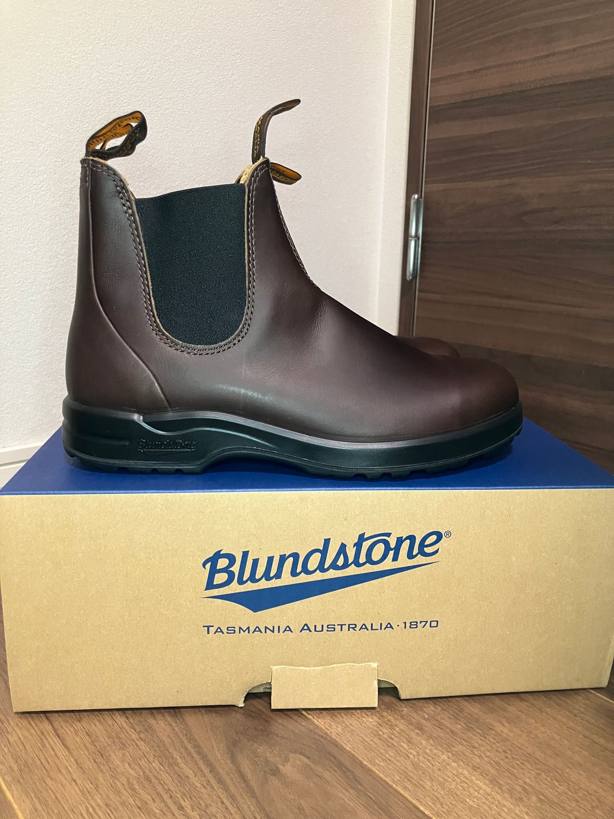 Photo by maru on March 15, 2025 of the Blundstone All TERRAIN in Blundstone / Cocoa Brown.
