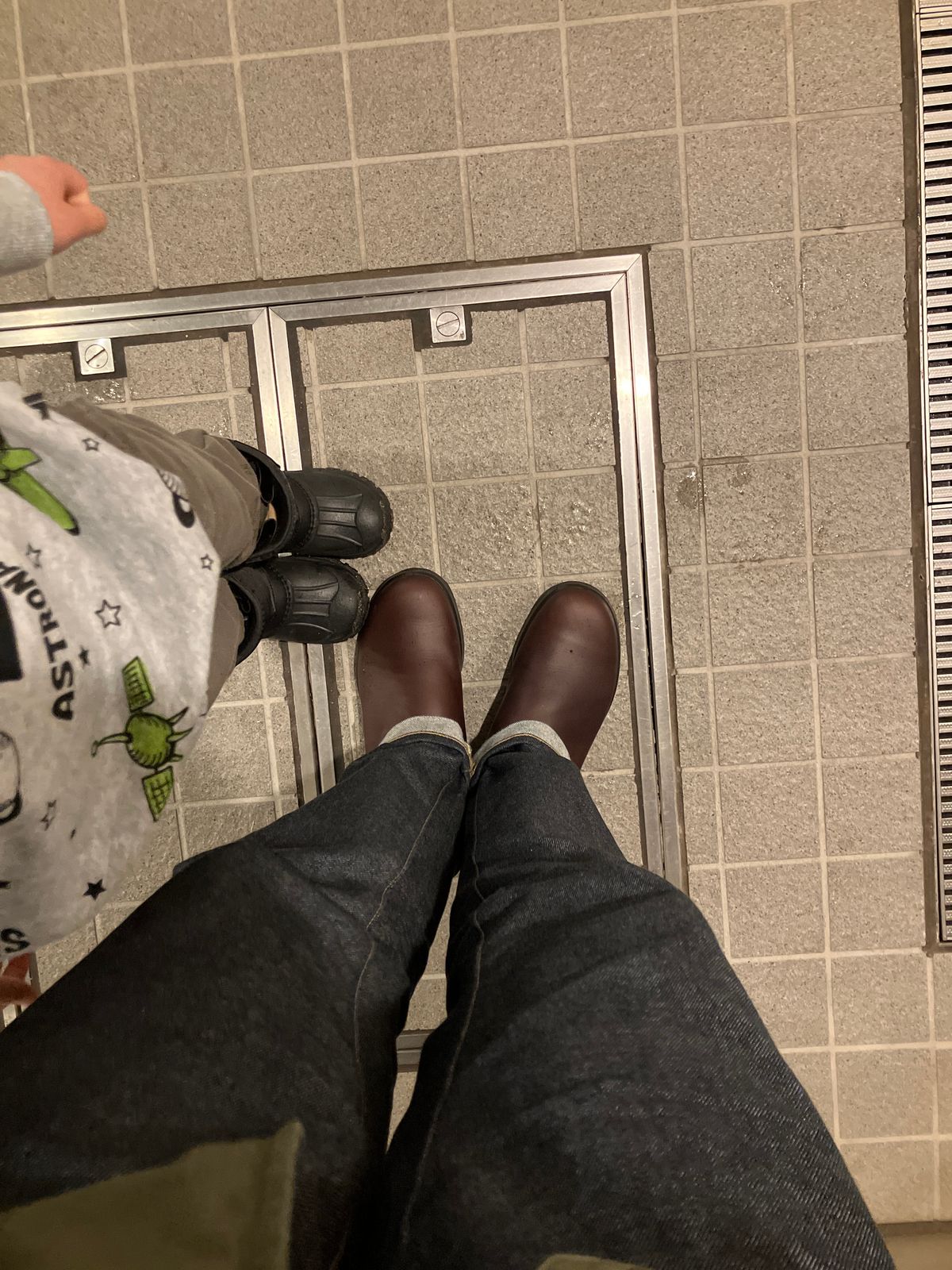 Photo by maru on March 16, 2025 of the Blundstone All TERRAIN in Blundstone / Cocoa Brown.
