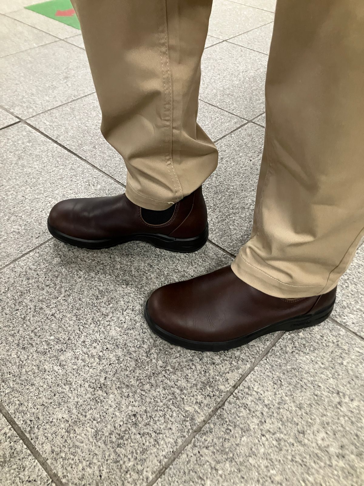 Photo by maru on March 22, 2025 of the Blundstone All TERRAIN in Blundstone / Cocoa Brown.