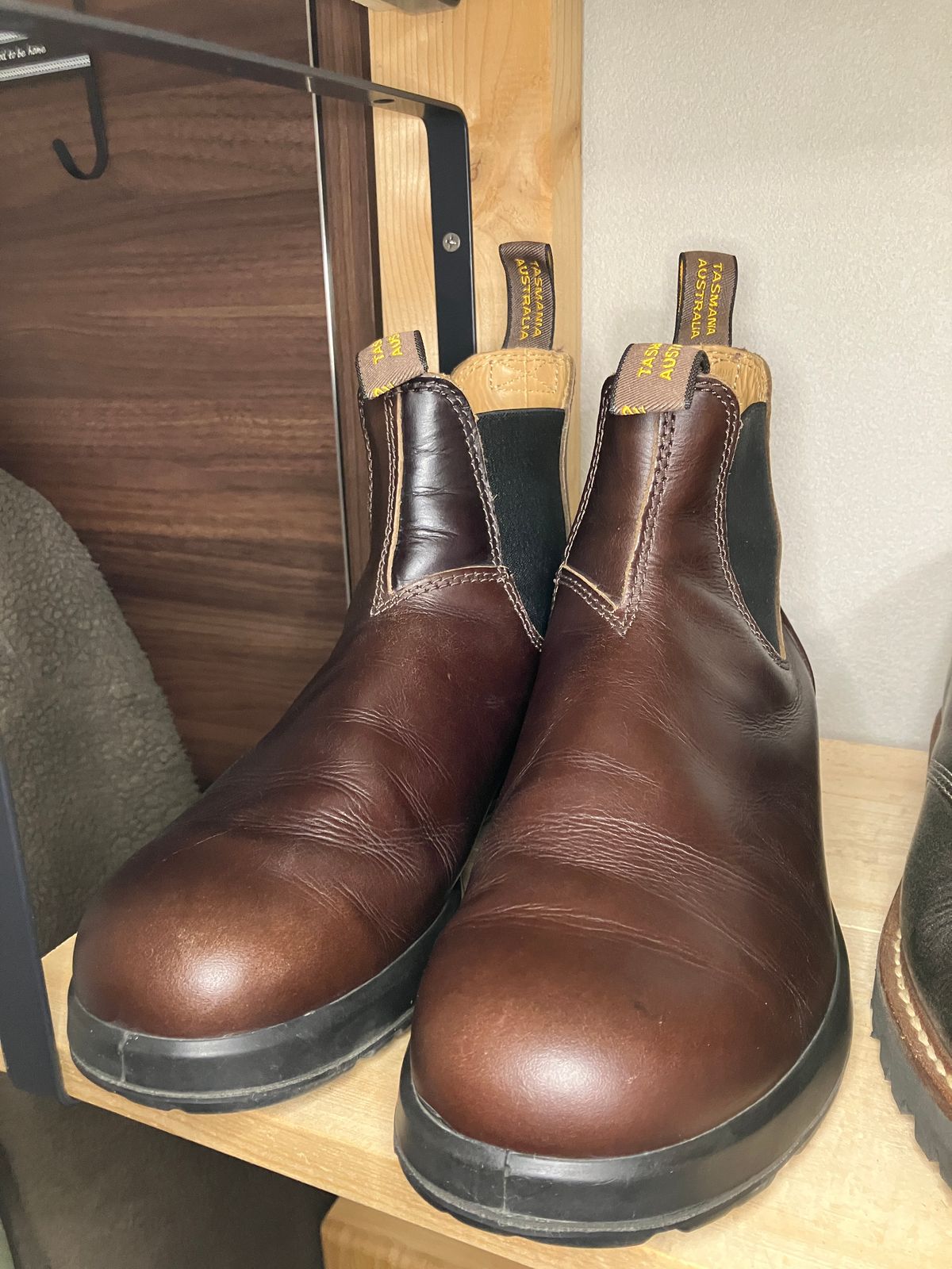 Photo by maru on May 5, 2025 of the Blundstone All TERRAIN in Blundstone / Cocoa Brown.