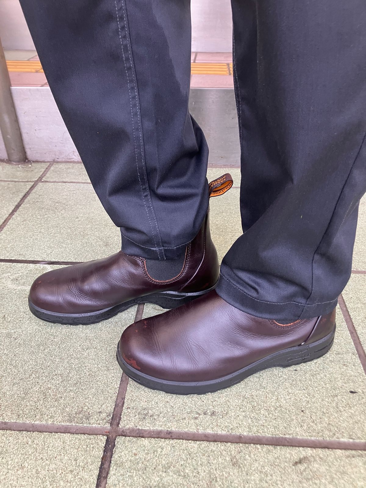 Photo by maru on June 25, 2025 of the Blundstone All TERRAIN in Blundstone / Cocoa Brown.