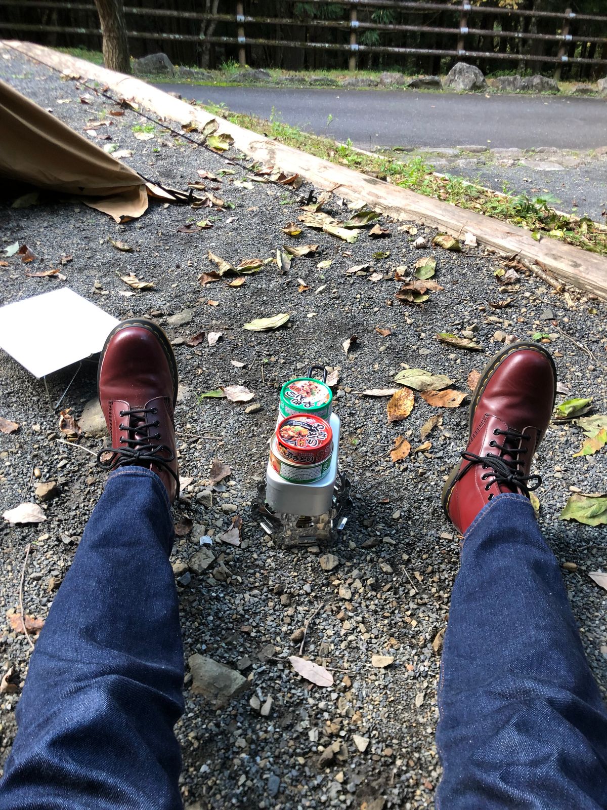 Photo by maru on October 21, 2022 of the Dr. Martens 1460 8Hole Boots in Dr. Martens Smooth Leather Cherry Red.