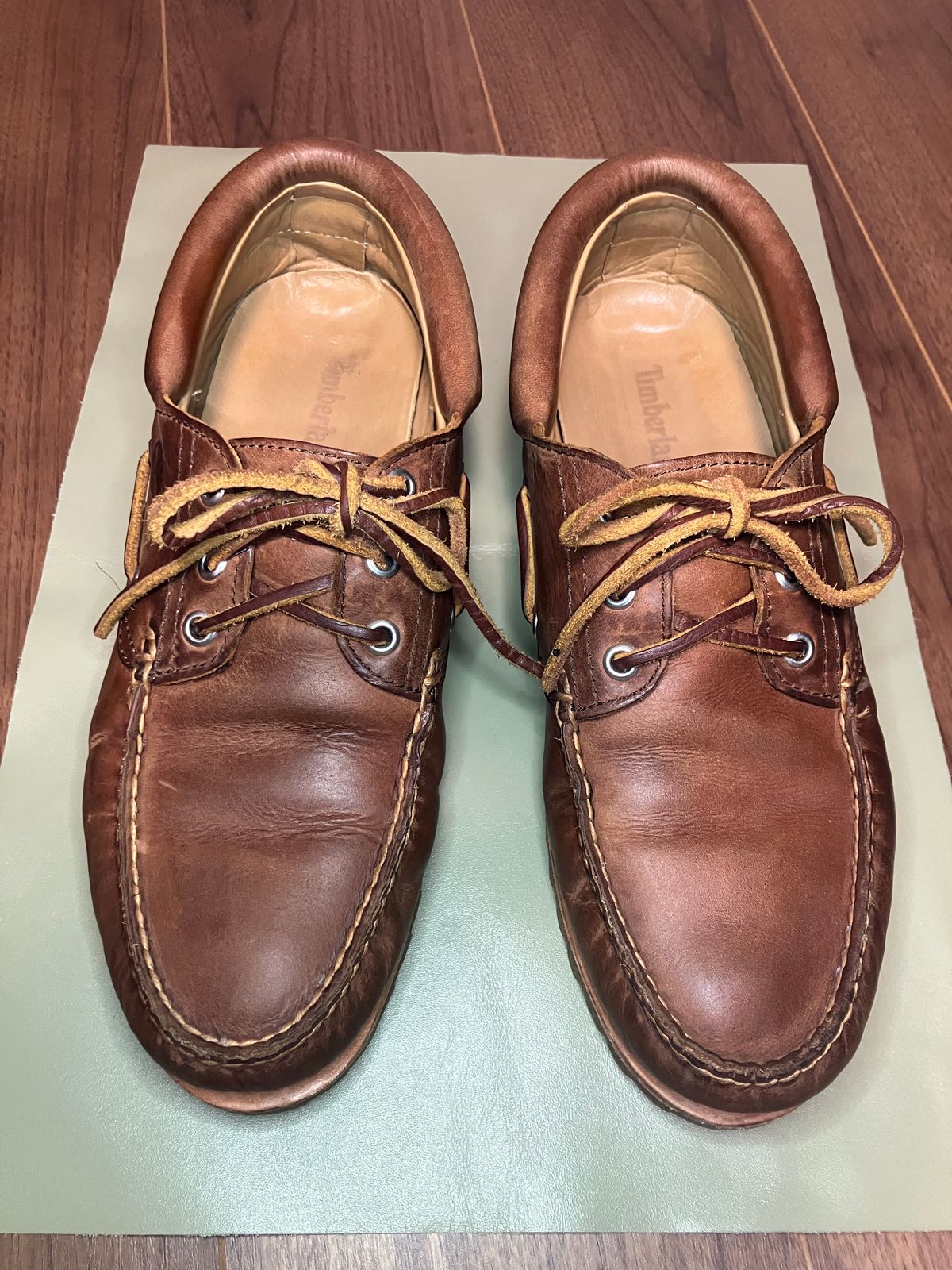 Photo by maru on December 19, 2024 of the Timberland 3eye Classic Lug in Full Grain Leather Brown.