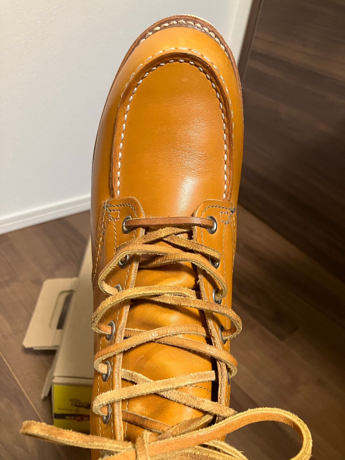 Photo by maru on September 20, 2024 of the Red Wing 6-Inch Classic Moc in S.B. Foot Sequoia Gold Russet.