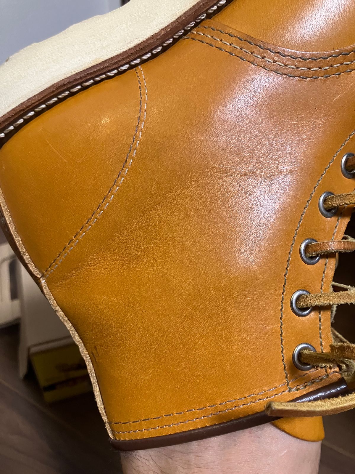 Photo by maru on September 20, 2024 of the Red Wing 6-Inch Classic Moc in S.B. Foot Sequoia Gold Russet.