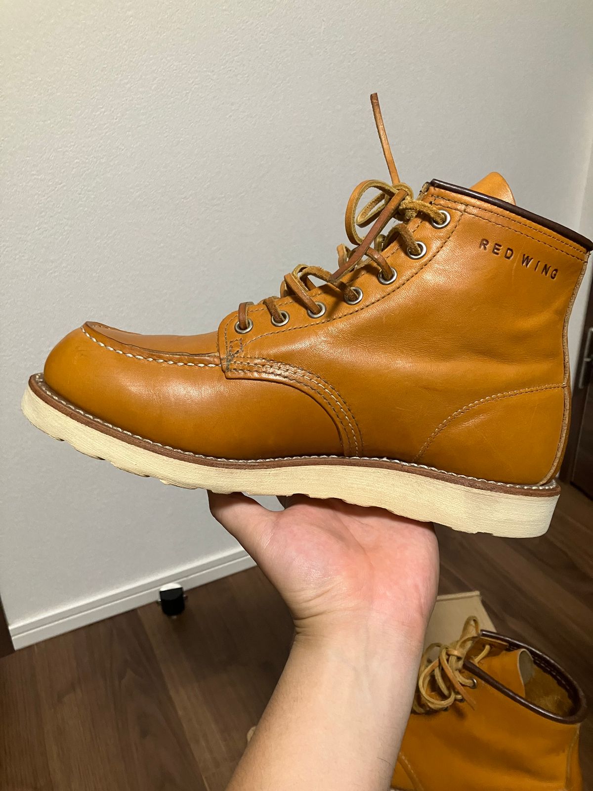 Photo by maru on September 20, 2024 of the Red Wing 6-Inch Classic Moc in S.B. Foot Sequoia Gold Russet.