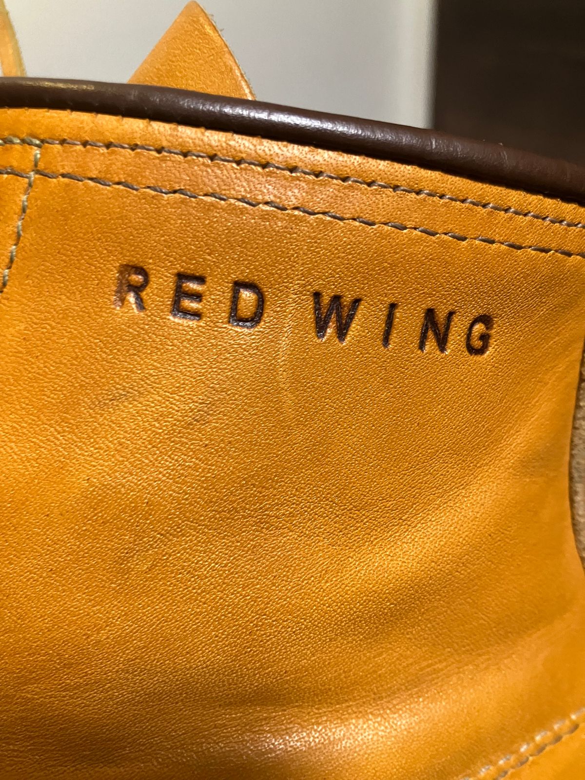 Photo by maru on September 20, 2024 of the Red Wing 6-Inch Classic Moc in S.B. Foot Sequoia Gold Russet.