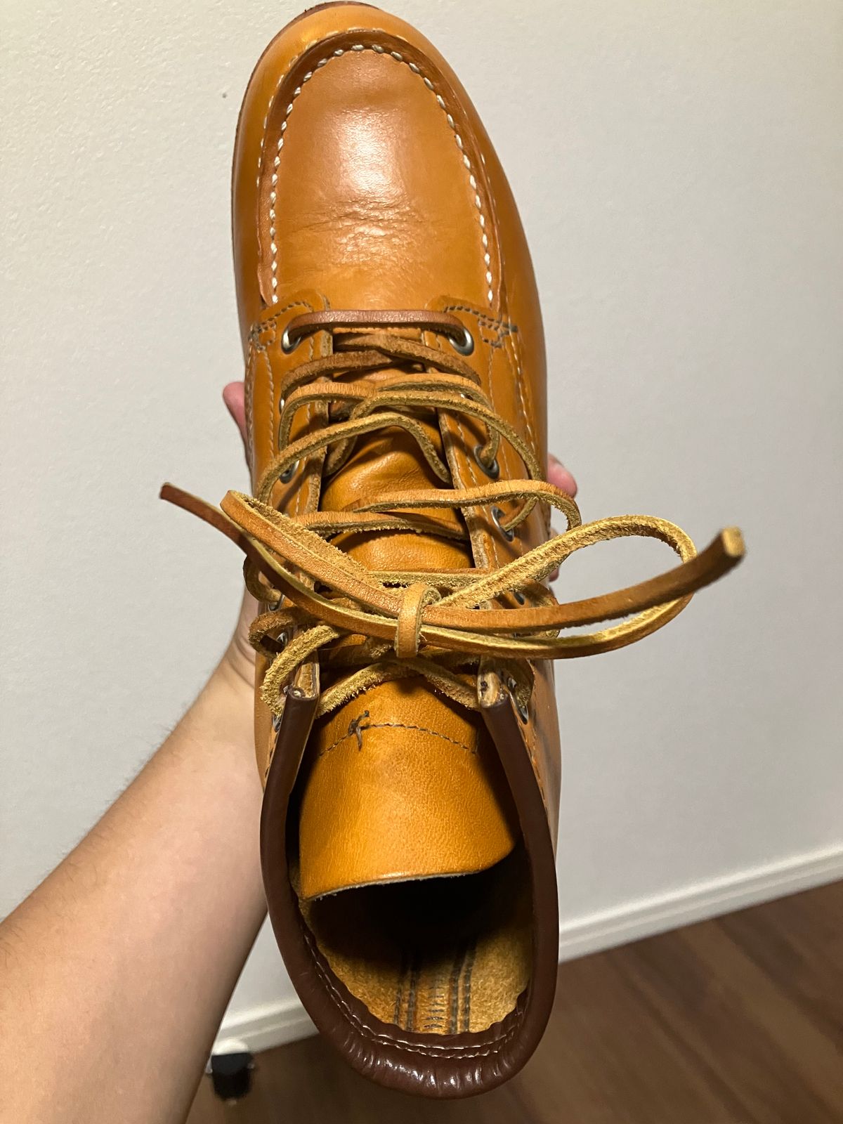 Photo by maru on September 20, 2024 of the Red Wing 6-Inch Classic Moc in S.B. Foot Sequoia Gold Russet.
