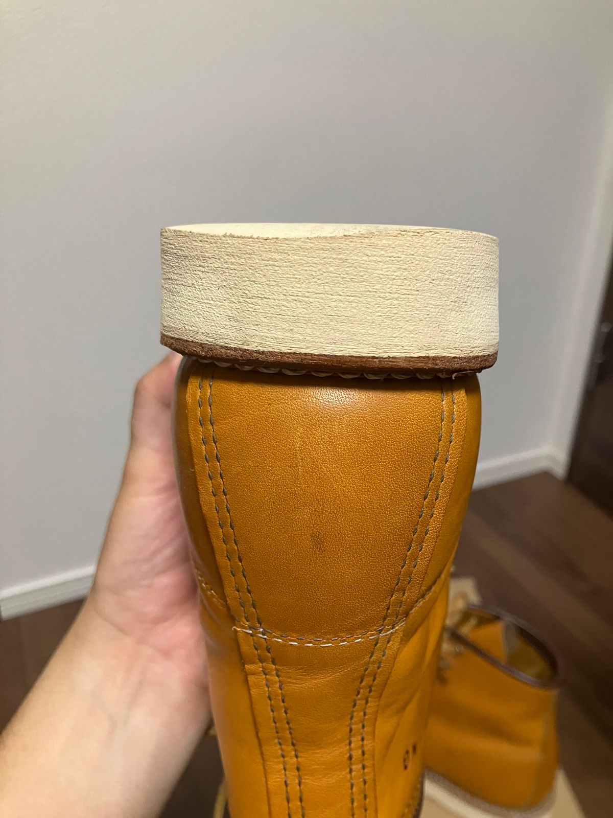 Photo by maru on September 20, 2024 of the Red Wing 6-Inch Classic Moc in S.B. Foot Sequoia Gold Russet.