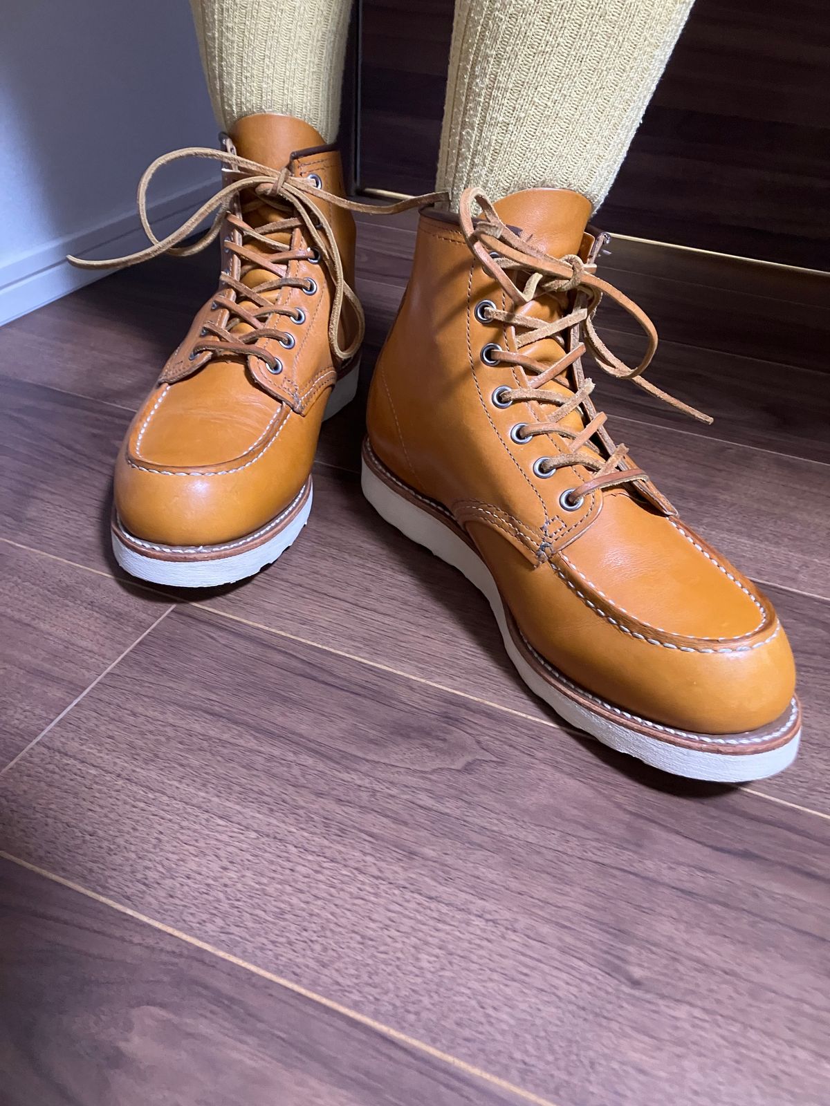 Photo by maru on September 20, 2024 of the Red Wing 6-Inch Classic Moc in S.B. Foot Sequoia Gold Russet.