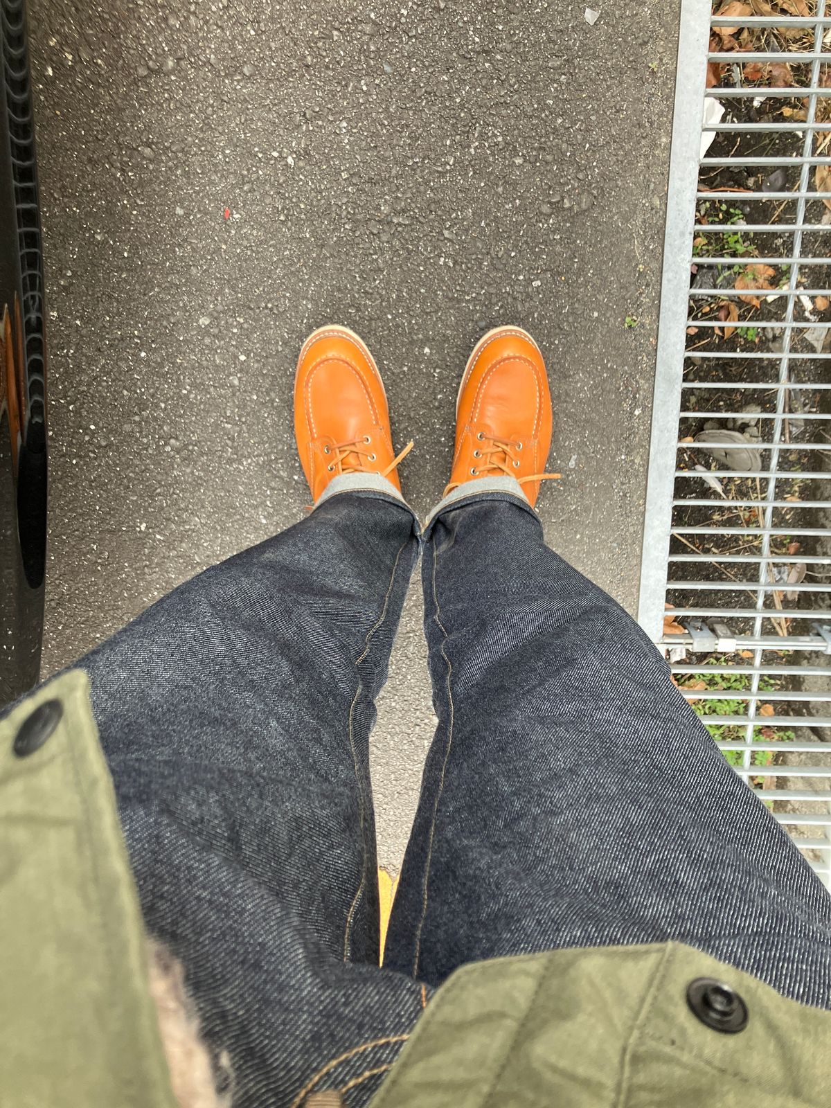 Photo by maru on January 12, 2025 of the Red Wing 6-Inch Classic Moc in S.B. Foot Sequoia Gold Russet.