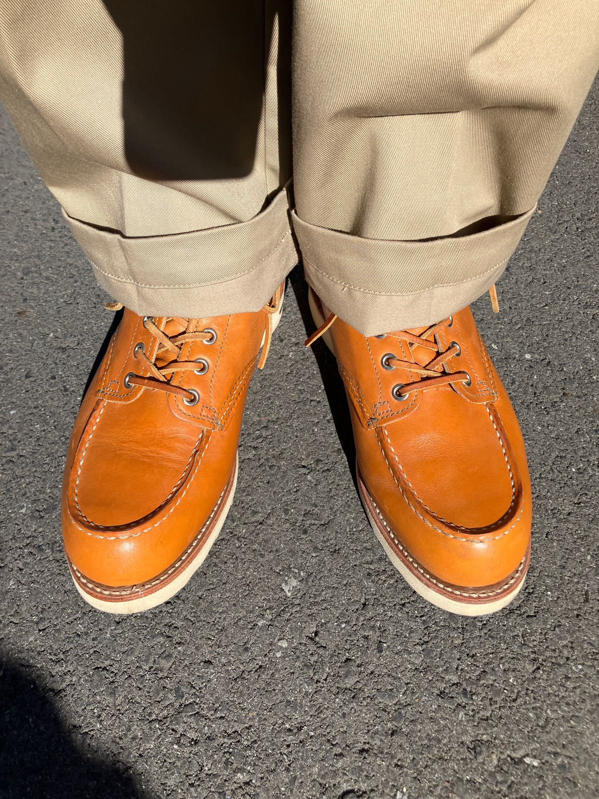 Photo by maru on January 26, 2025 of the Red Wing 6-Inch Classic Moc in S.B. Foot Sequoia Gold Russet.