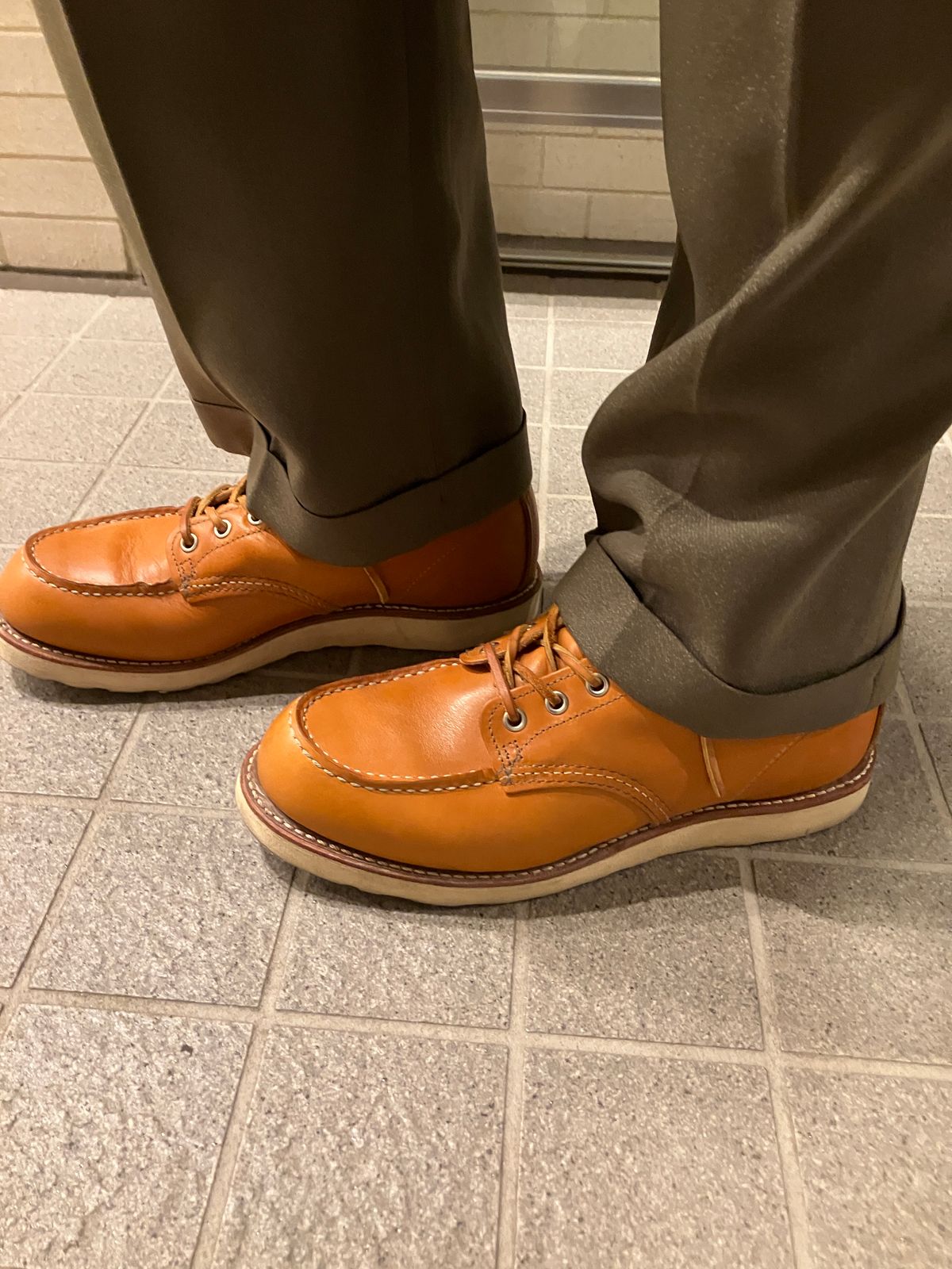 Photo by maru on February 12, 2025 of the Red Wing 6-Inch Classic Moc in S.B. Foot Sequoia Gold Russet.