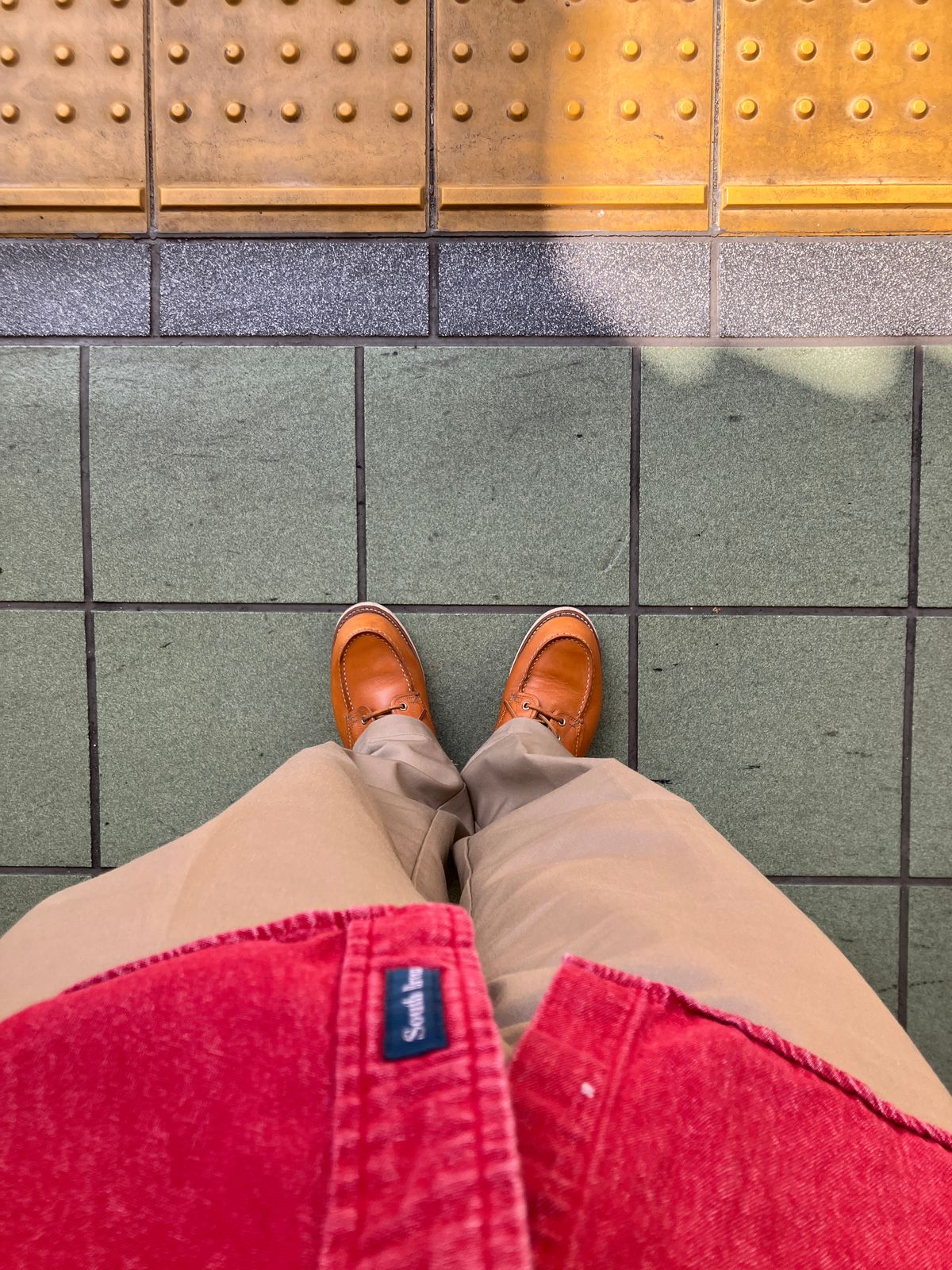 Photo by maru on April 14, 2025 of the Red Wing 6-Inch Classic Moc in S.B. Foot Sequoia Gold Russet.