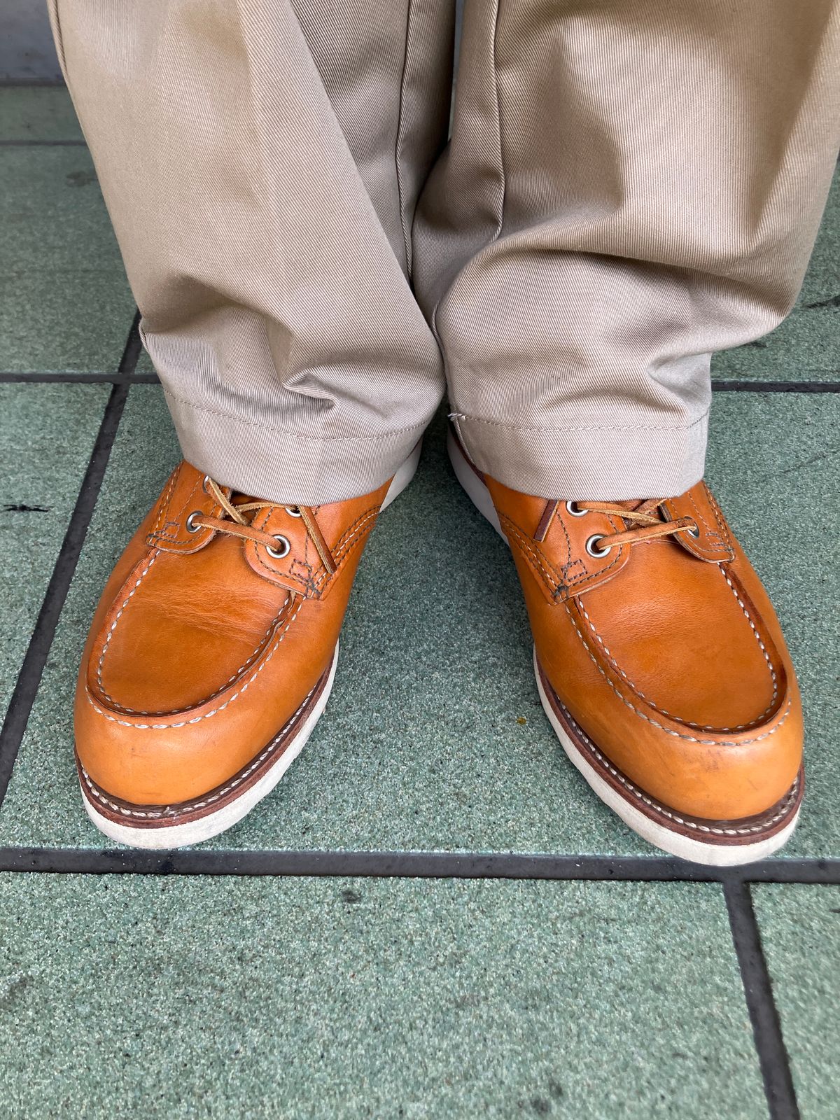 Photo by maru on April 14, 2025 of the Red Wing 6-Inch Classic Moc in S.B. Foot Sequoia Gold Russet.