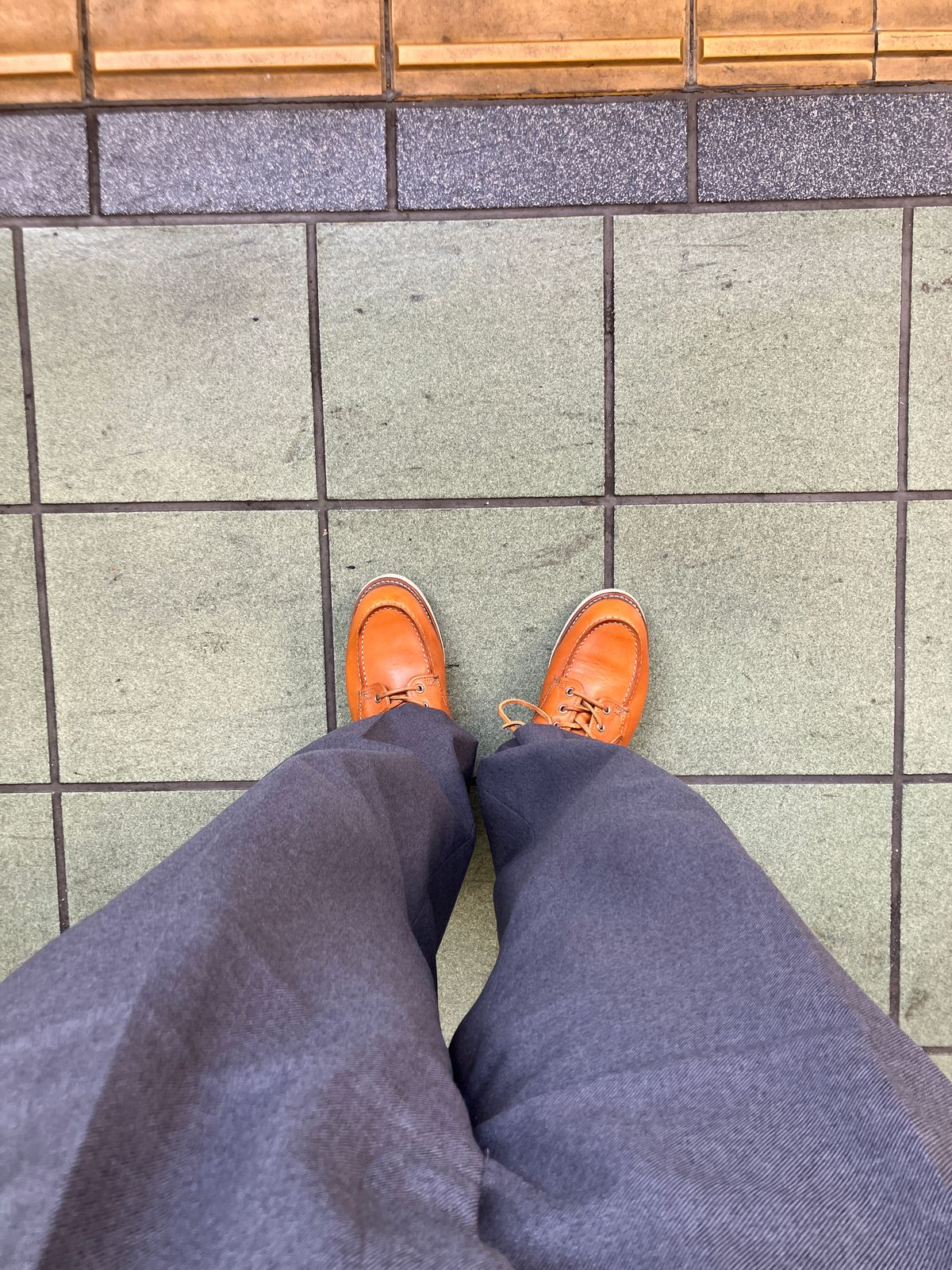 Photo by maru on May 1, 2025 of the Red Wing 6-Inch Classic Moc in S.B. Foot Sequoia Gold Russet.