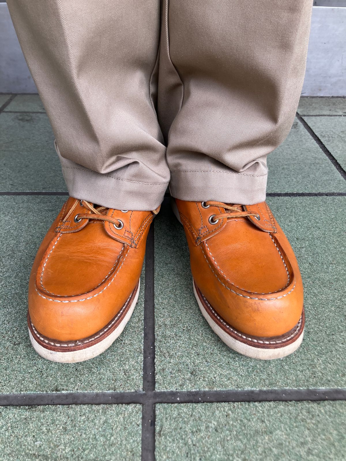 Photo by maru on May 23, 2025 of the Red Wing 6-Inch Classic Moc in S.B. Foot Sequoia Gold Russet.
